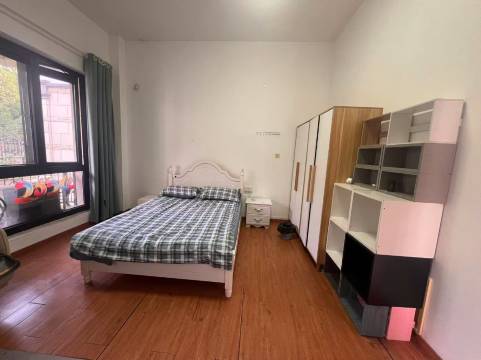 富源公寓(上海芦恒路地铁站店)