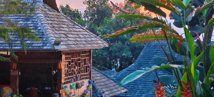 澜沧华庭大酒店(拉祜广场民族街店)图片