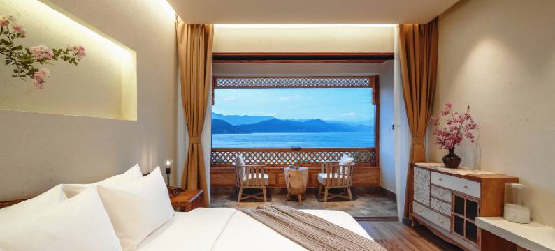 泸沽湖沽涛源筑全湖景亲水度假民宿图片