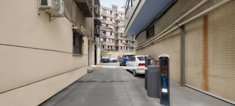 锐思特逸致酒店(成都宽窄巷子蜀汉路东地铁站店)图片
