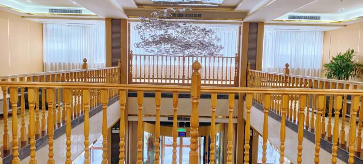 新泰山东能源国际酒店(新汶店)图片