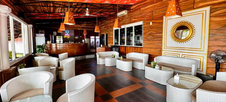 塔拉瓦斯怀兹酒店(Grand Whiz Hotel Trawas Mojokerto)图片