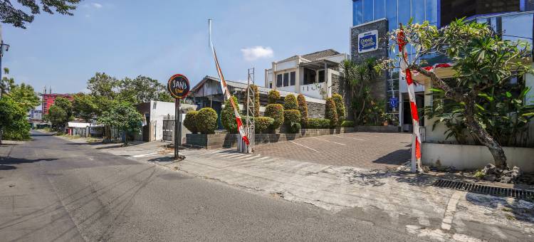 桑斯维布斯酒店格兰德奥玛萨斯特罗格加扬(Sans Vibes Hotel Grand Omah Sastro Gejayan)图片