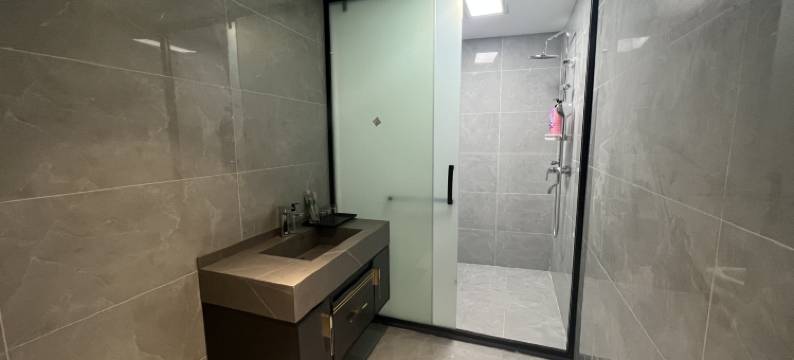 四季鹏辉酒店(汉中高铁站店)图片