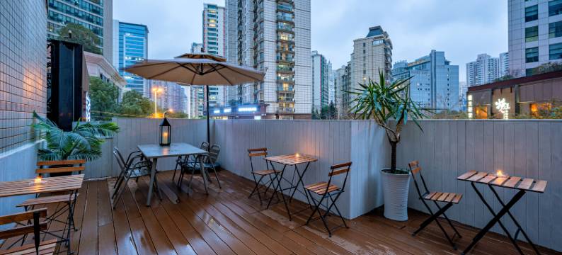 新荟城市酒店(上海静安寺长寿路地铁站店)图片