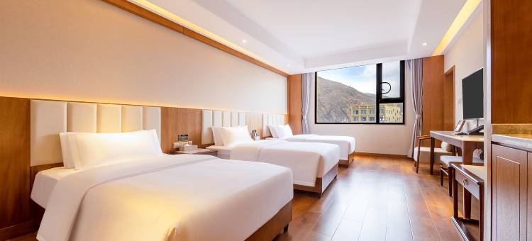 炉霍茶休饭店图片