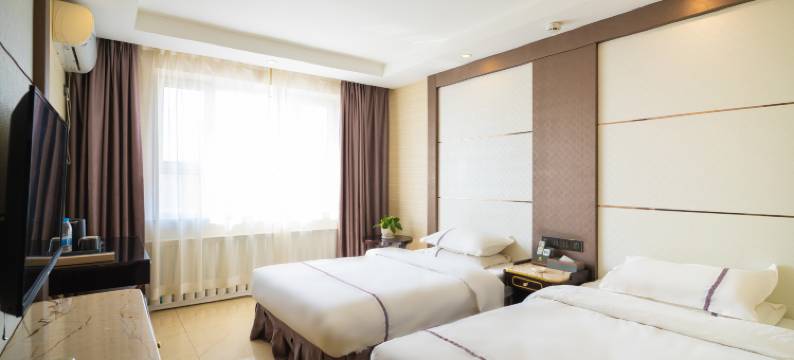 布尔津七彩河假日酒店图片