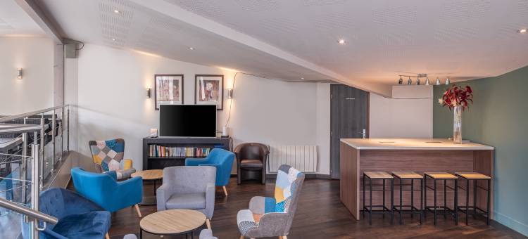 蒙贝利亚尔南魅力酒店(Charme Hôtel, Montbéliard Sud)图片