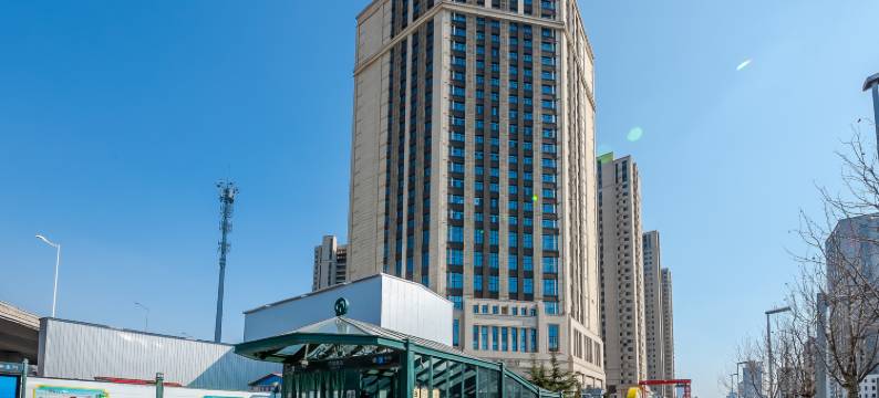 Crof·椿日微澜精品公寓(五四广场宁夏路地铁站店)图片