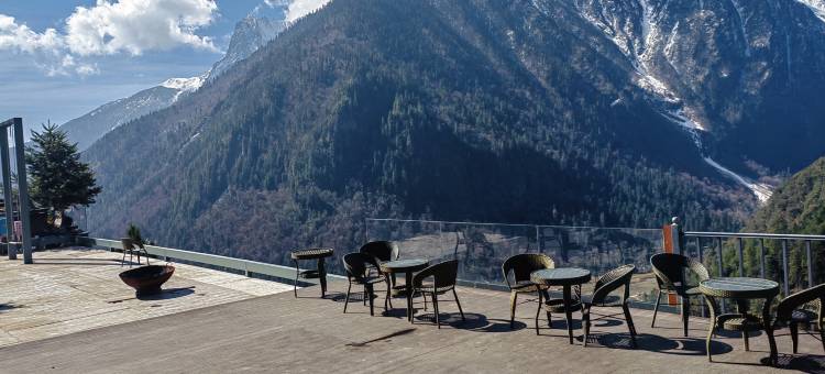 德钦雨崩如果观景客栈图片