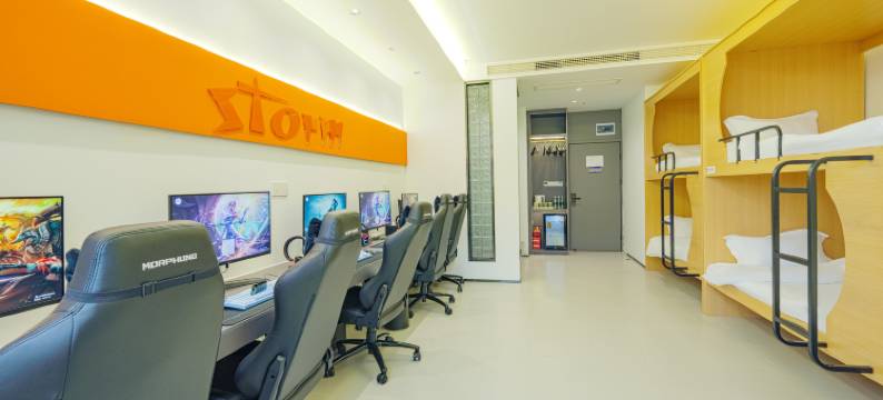 暴风电竞酒店(重庆江北国际机场桃源天地购物中心店)图片