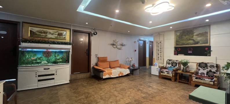 家洲泉旅居(延安西路贵阳客车站店)图片