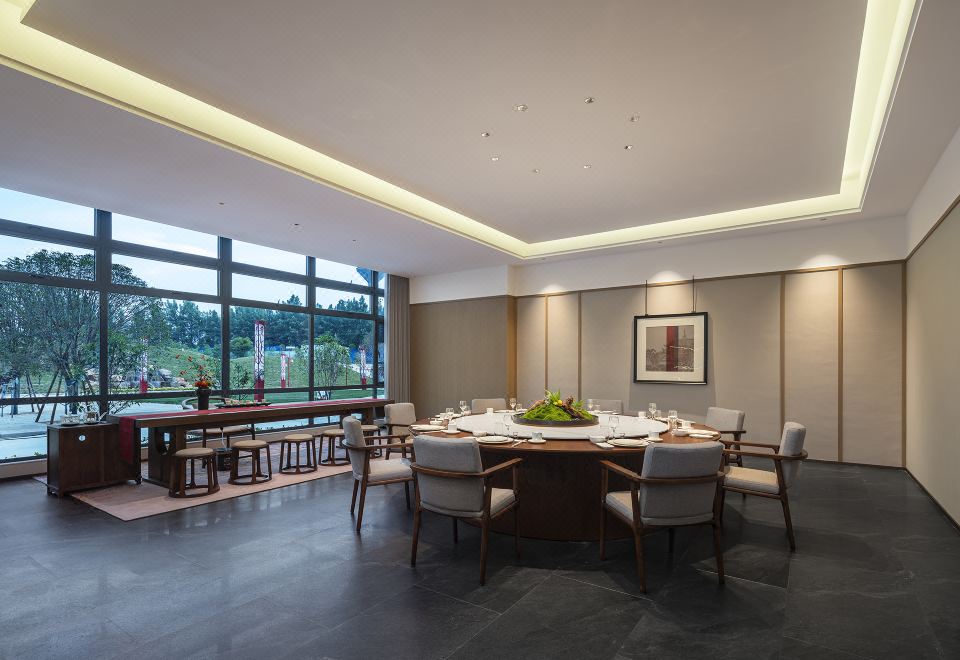 QIANNA HOTEL (Xinmi Yinji International Tourism Resort Branch) Hotel Overview