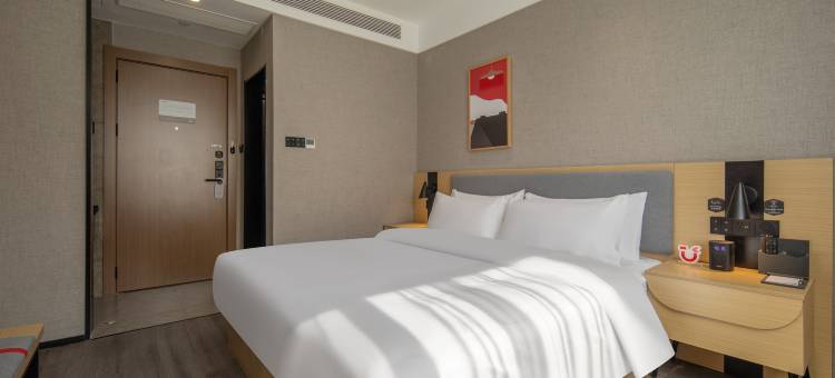 尚客优悦酒店(黄岛青大附院地铁站店)图片