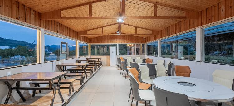 都市花园酒店(三峡人家风景区游客中心店)图片