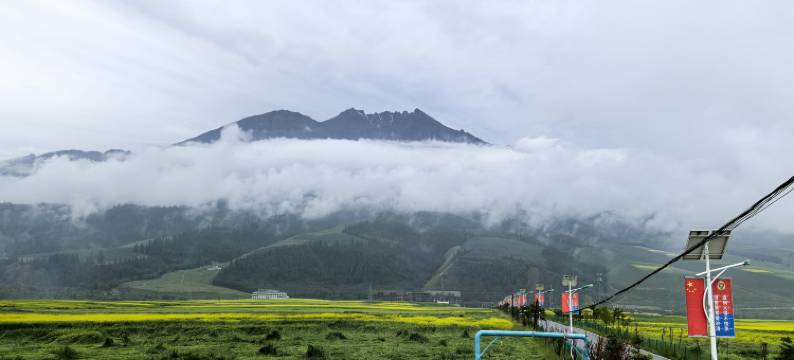 祁连瑞峰山庄(卓尔山景区店)图片