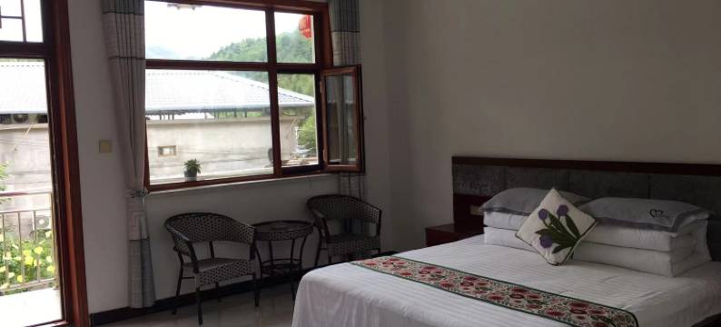 麦积山鸟语花香庄园图片