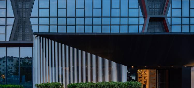 网鱼电竞酒店(苏州淮海街沙金桥地铁站店)图片