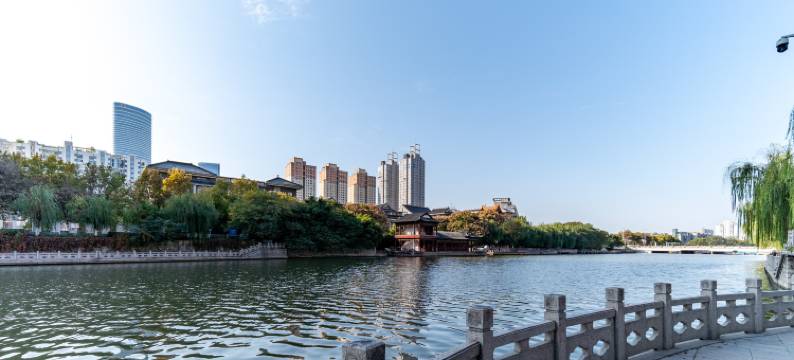 杨子民宿(苏宁广场庆云桥地铁站店)图片