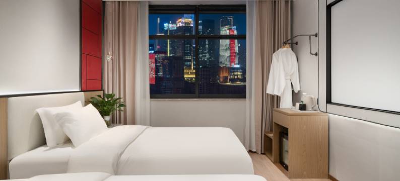 四时春江景酒店(重庆解放碑洪崖洞店)图片