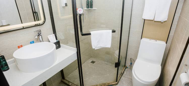 白玉兰酒店(连云港墟沟海滨公园栖霞路步行街店)图片