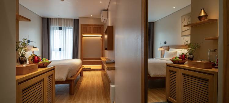 下龙南达特酒店(Nam Dat Hotel by D'Lecia Ha Long)图片