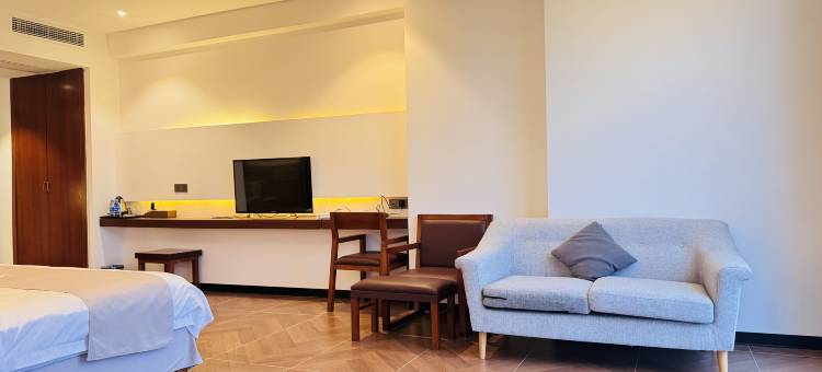 兴安依山伴水大酒店图片