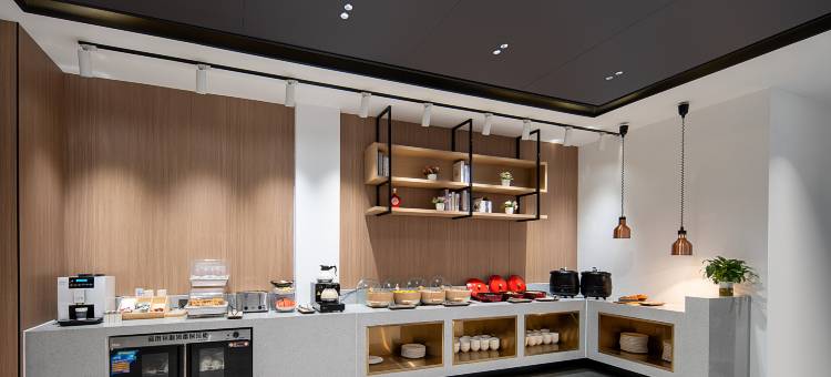云左星光酒店(康马店)图片
