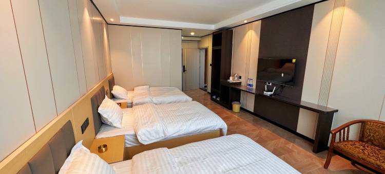 曲麻莱高原野牦牛大酒店图片