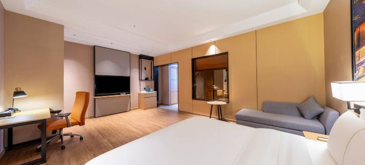 好莱湾酒店(罗定市江滨公园店)图片