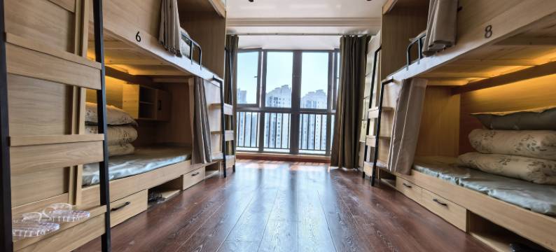 珊瑚海青年旅舍(碧湖万达广场店)图片