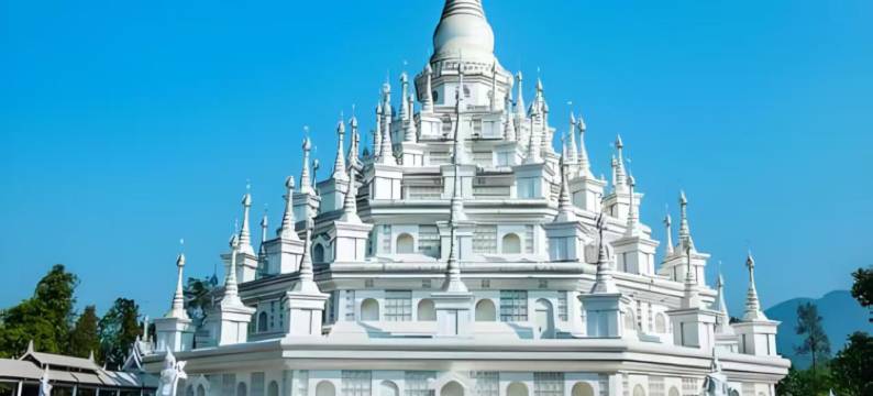 泊洋曼旅酒店(芒市广场德宏芒市国际机场店)图片