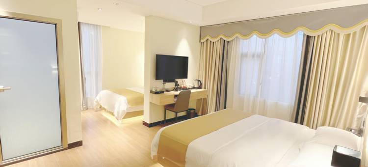 栖夕电影酒店(南宁九曲湾温泉首创奥特莱斯店)图片