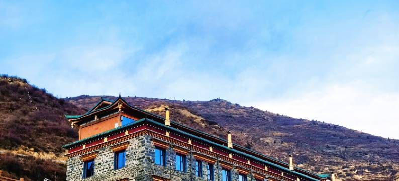 花筑·唐拉颇章·悬崖藏地民宿(牟尼沟风景区店)图片