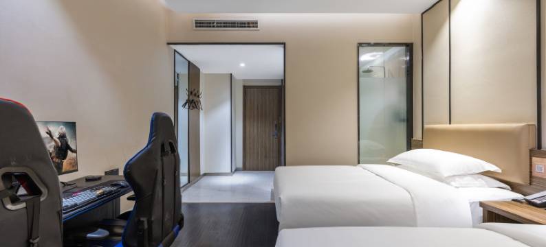 悦电竞民宿(徐州火车站地铁站苏宁广场店)图片