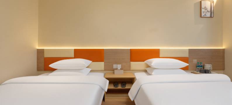 竞悦电竞民宿(小东门店)图片