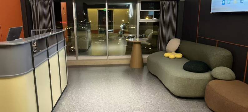 雷神电竞酒店(临沂河东国际会展中心店)图片