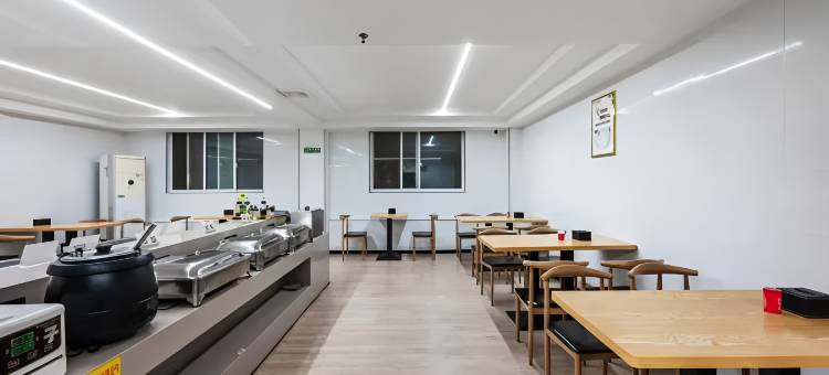 亚信电竞酒店(赣州万象城店)图片