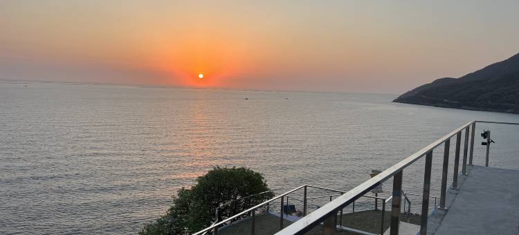 慕海共潮全海景日出民宿图片