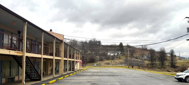 菲卡斯图汽车旅馆(Capital O Fincastle Motor Inn Tazewell)图片