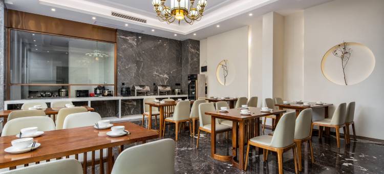 皇公馆酒店(贺州学院店)图片