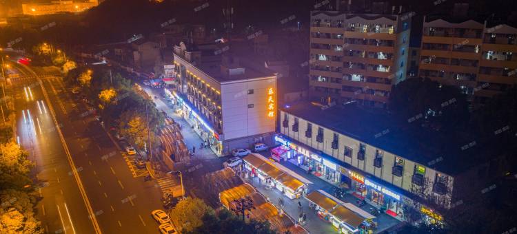 长沙乐天宾馆(长沙大学地铁站店)图片