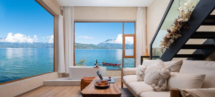 泸沽湖水天壹舍loft湖景度假酒店图片