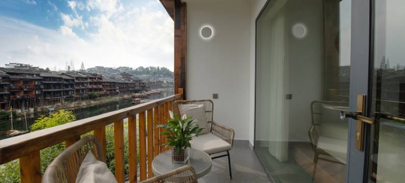 壹号·半居江景民宿图片