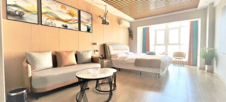 椿见观影酒店(开元大道创智广场店)图片