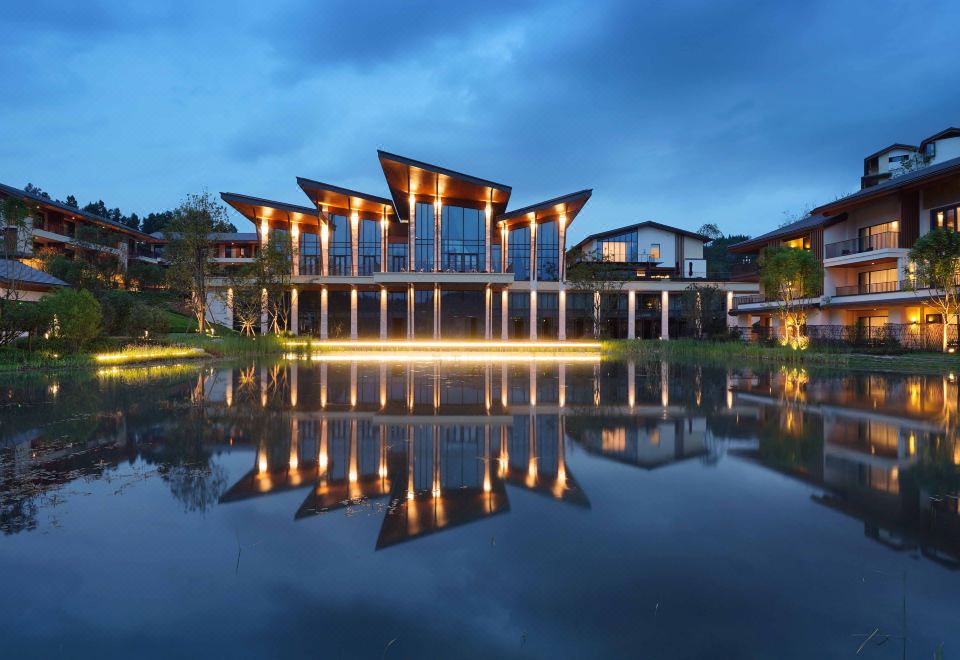 阆中水城嘉舟丽港酒店外景图