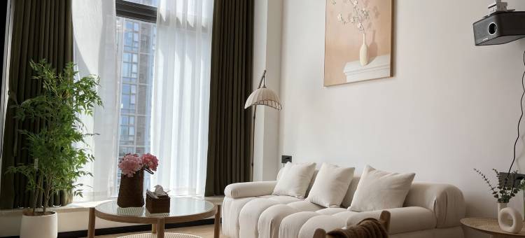 比宁而居海景Loft公寓(龙光世纪商务中心高铁站店)图片