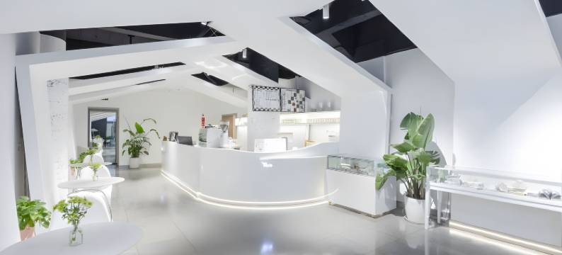 喏喏ROOF·里兹米拉酒店(昆明南屏步行街交三桥地铁站店)图片