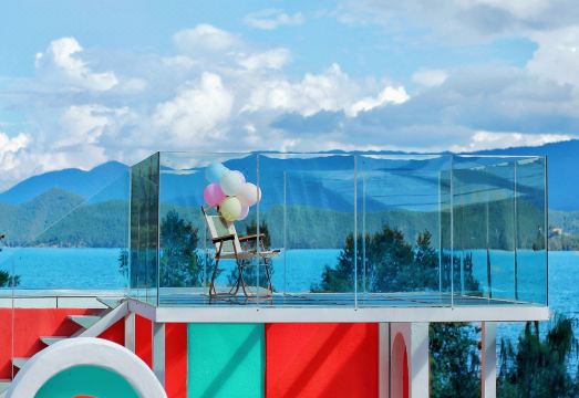 泸沽湖雨凡轻奢网红城堡旅拍客栈外景图