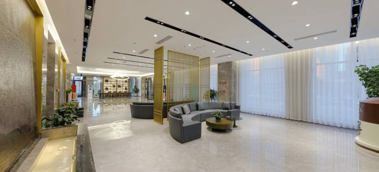 赤峰龙致逸景酒店(维多利摩尔城红山区政府店)图片